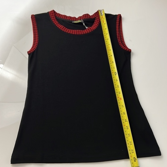 DOLCEZZA Sleeveless Sweater NWT - Picture 8 of 11
